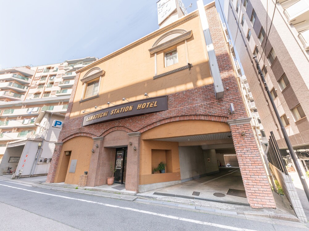 OYO 44760 Kawaguchi Station Hotel