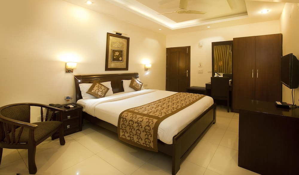 OYO 326 Hotel Shubhdeep Aashiyana