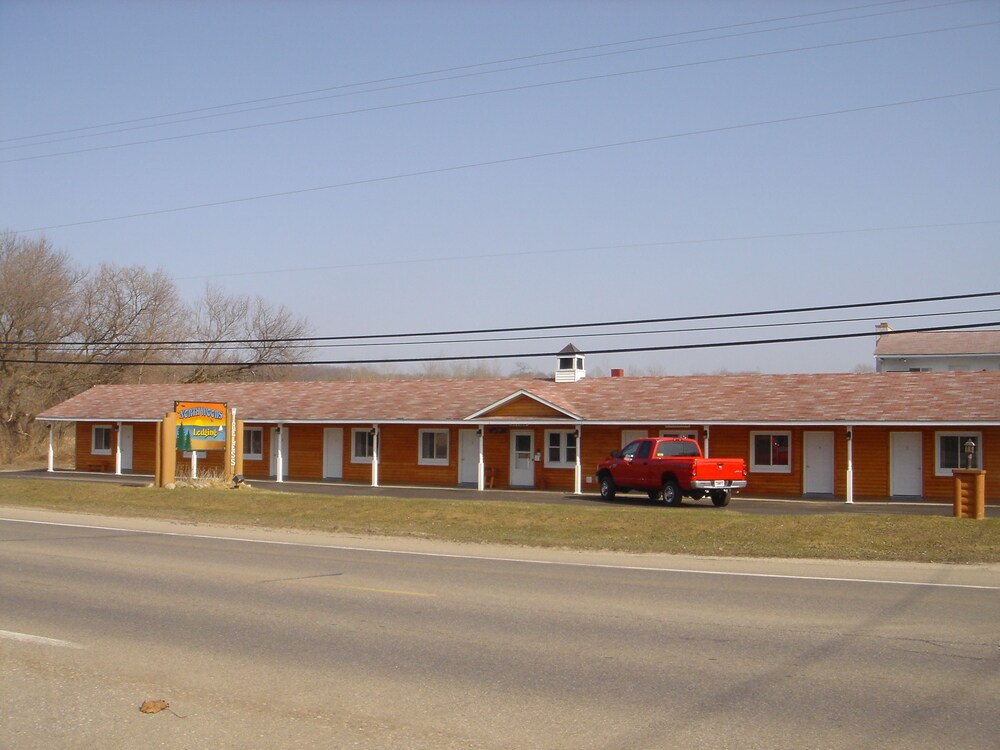 Northwoods Lodging