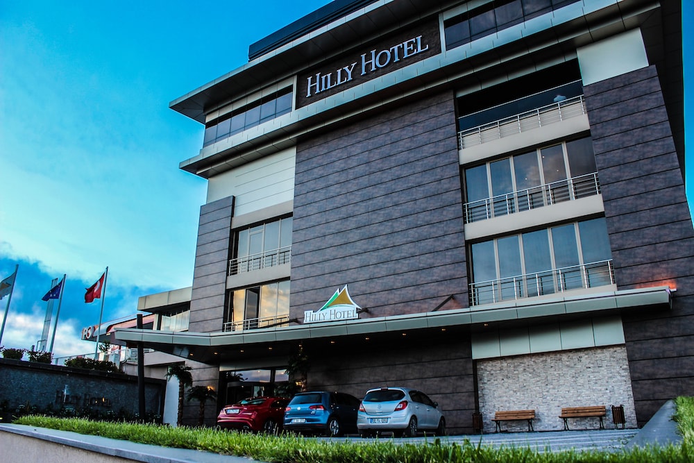 Hilly Hotel - Boutique Class