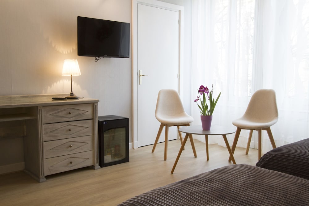 Brit Hotel - Le Grand Hotel