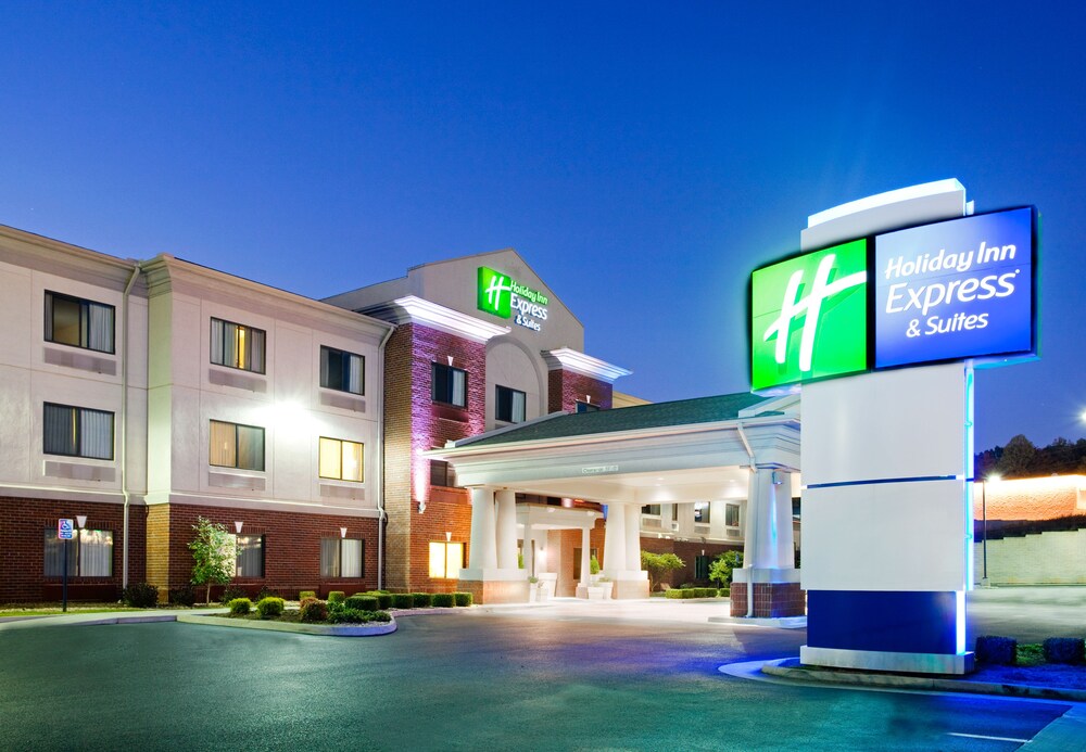 Holiday Inn Express Hotel & Suites Rocky Mount