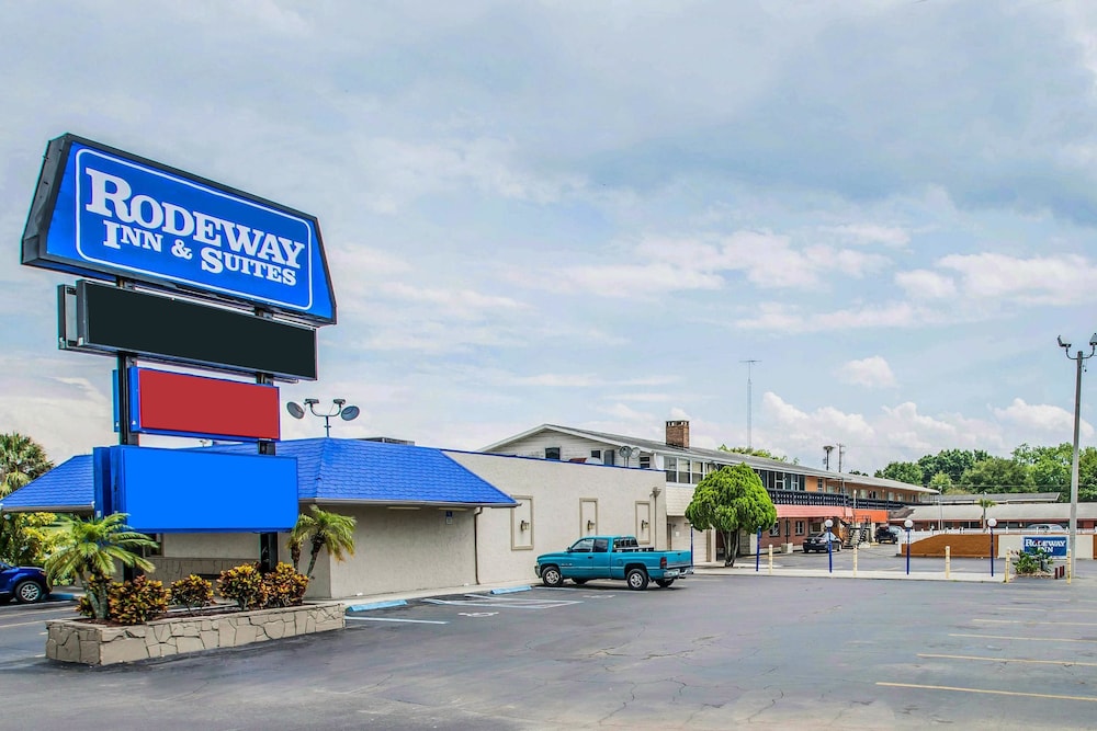 Rodeway Inn and Suites