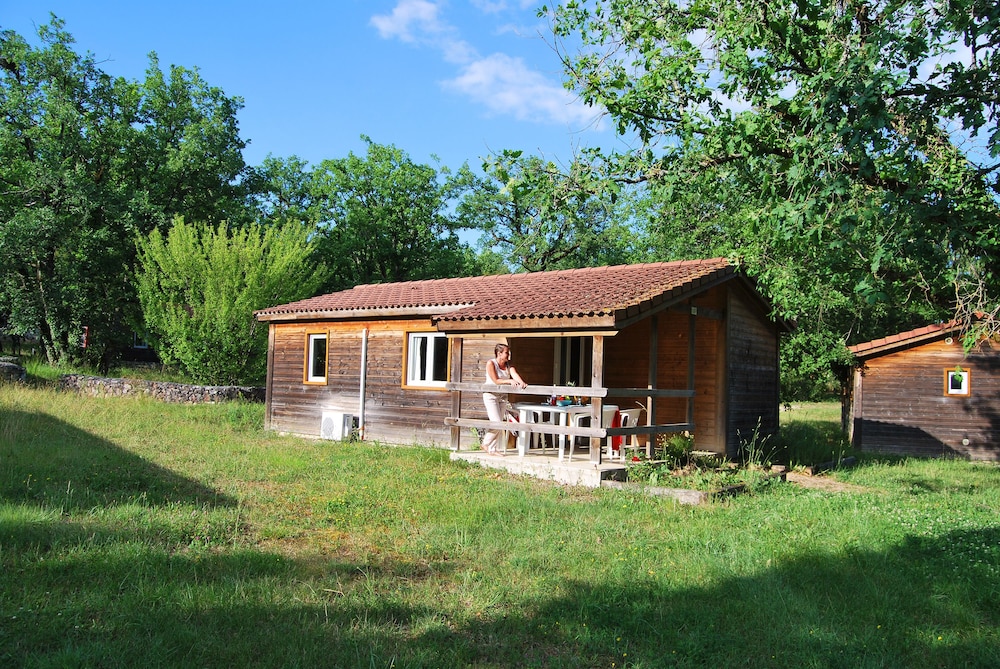 Lagrange Grand Bleu Vacances Les Ségalières