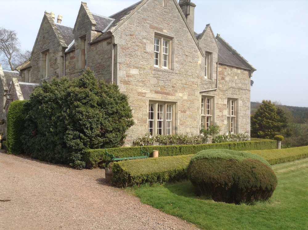 Hundalee House Bed and Breakfast