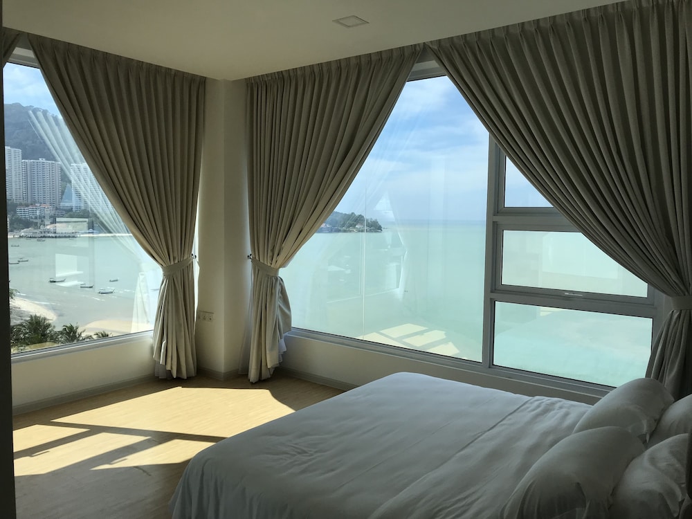 Brand New By The Beach - Tanjung Bungah