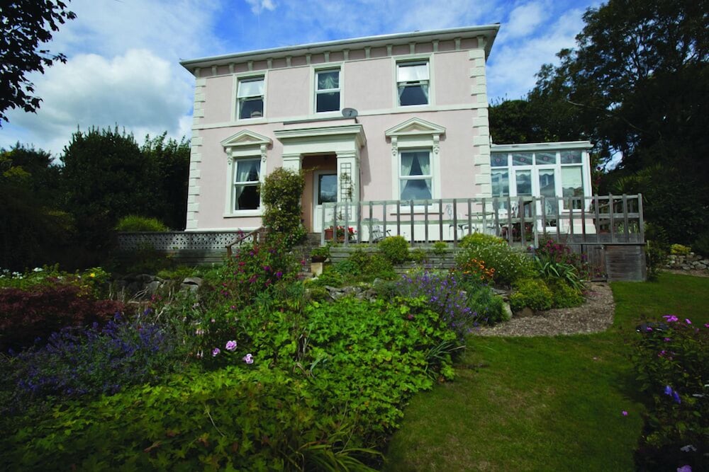 Sunny Bank House