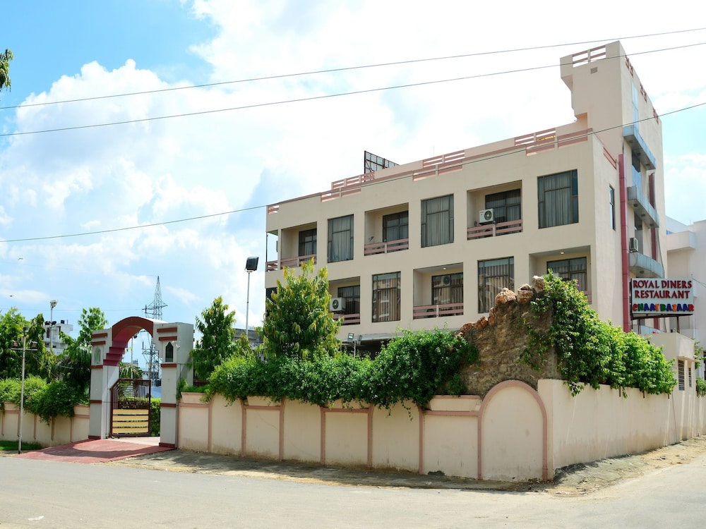 OYO 6012 Hotel Rockwell
