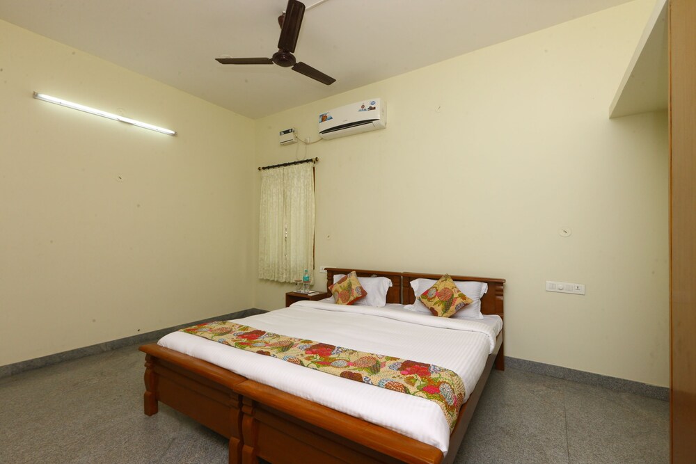 OYO 9785 Home Spacious 3BHK Rock Beach