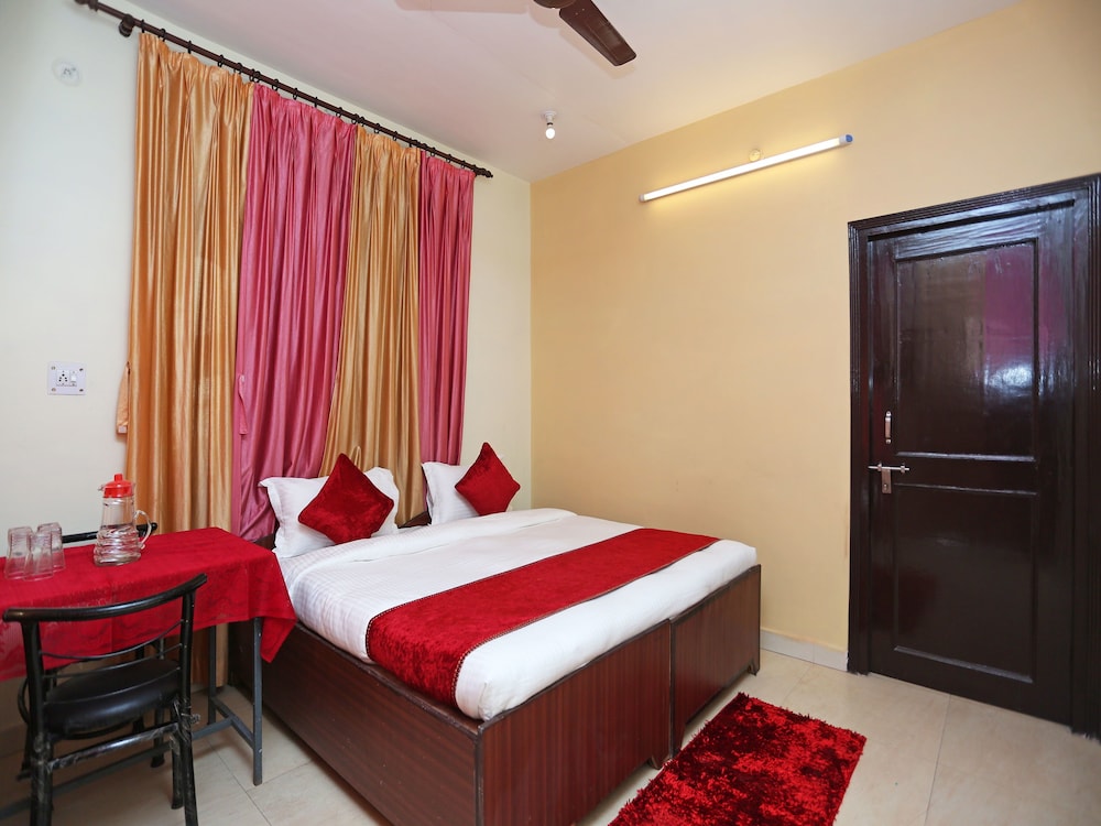 OYO 10932 Home Spacious Studio Mehragaon