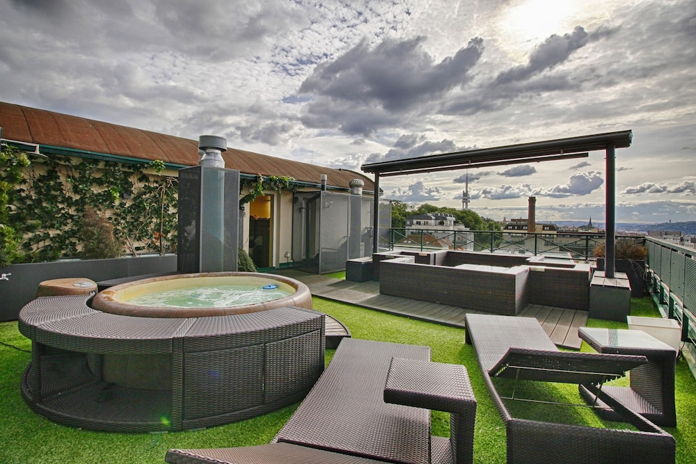 Panoramic Apartment Roof Terrace & Hot Tub