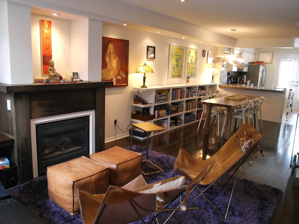 Newly Renovated 3BR Town Home