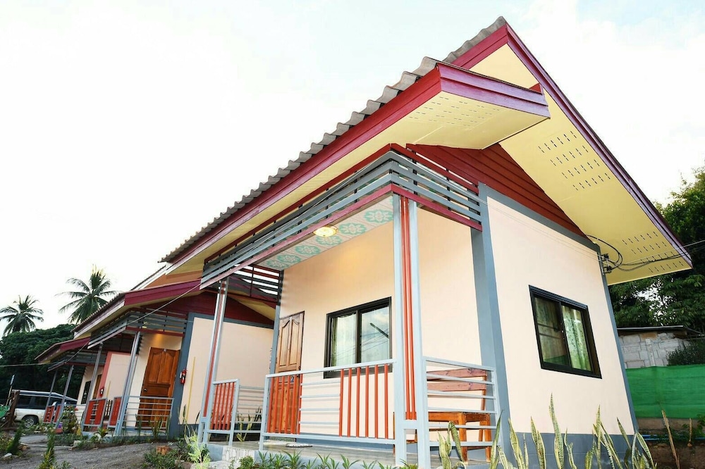 Phu Chaem House