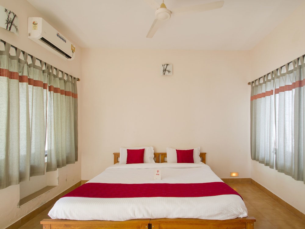 OYO 12433 Home Sea View 2BHK Near Rock Beach