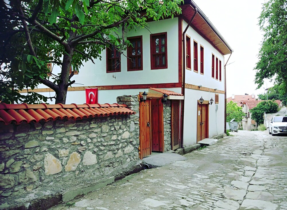 Melek Hanim Konagi