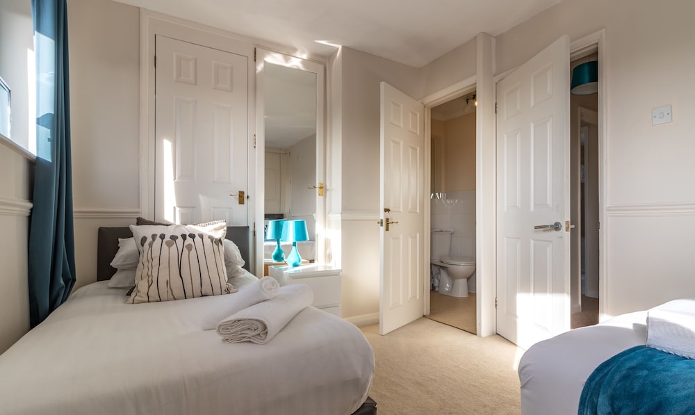 Lancaster Close Serviced Accommodation