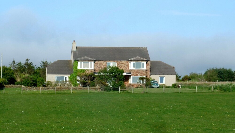 THE HAWTHORNS BED & BREAKFAST