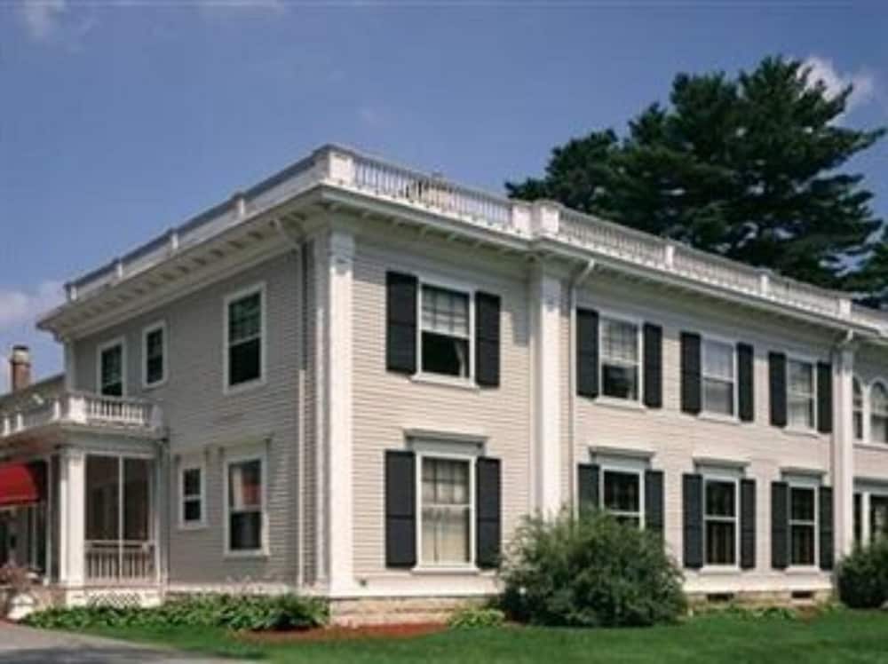 Gateways Inn & Restaurant