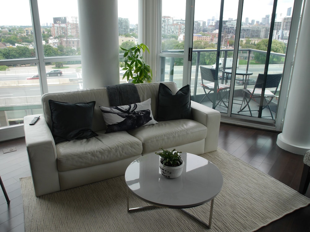 Amazing 2BR Condo with Stunning Views