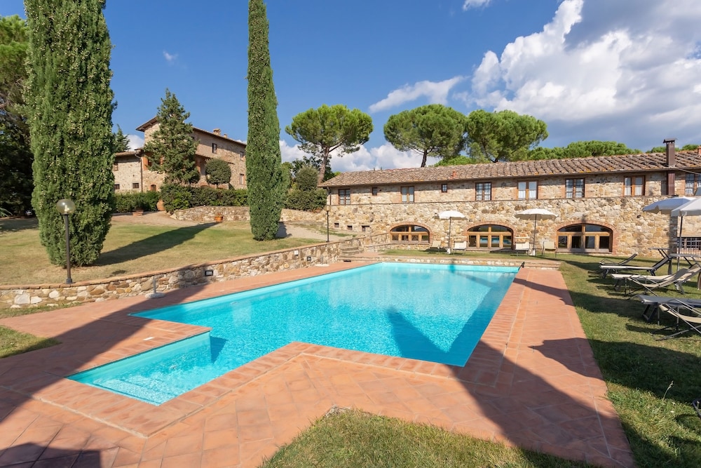 Pratale Apartments