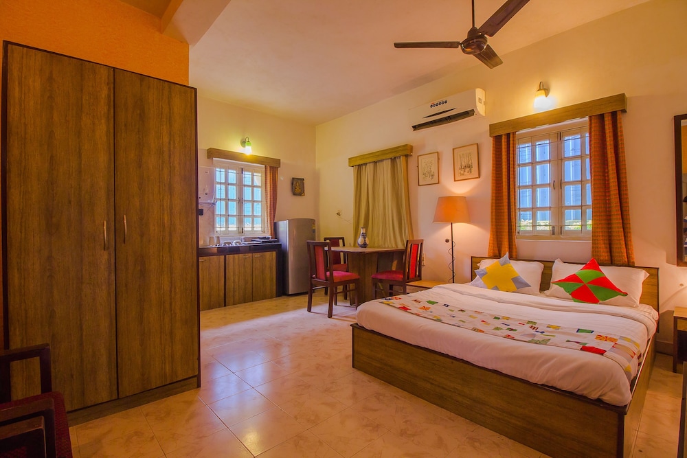 OYO 16555 Home Luxurious Studio Candolim