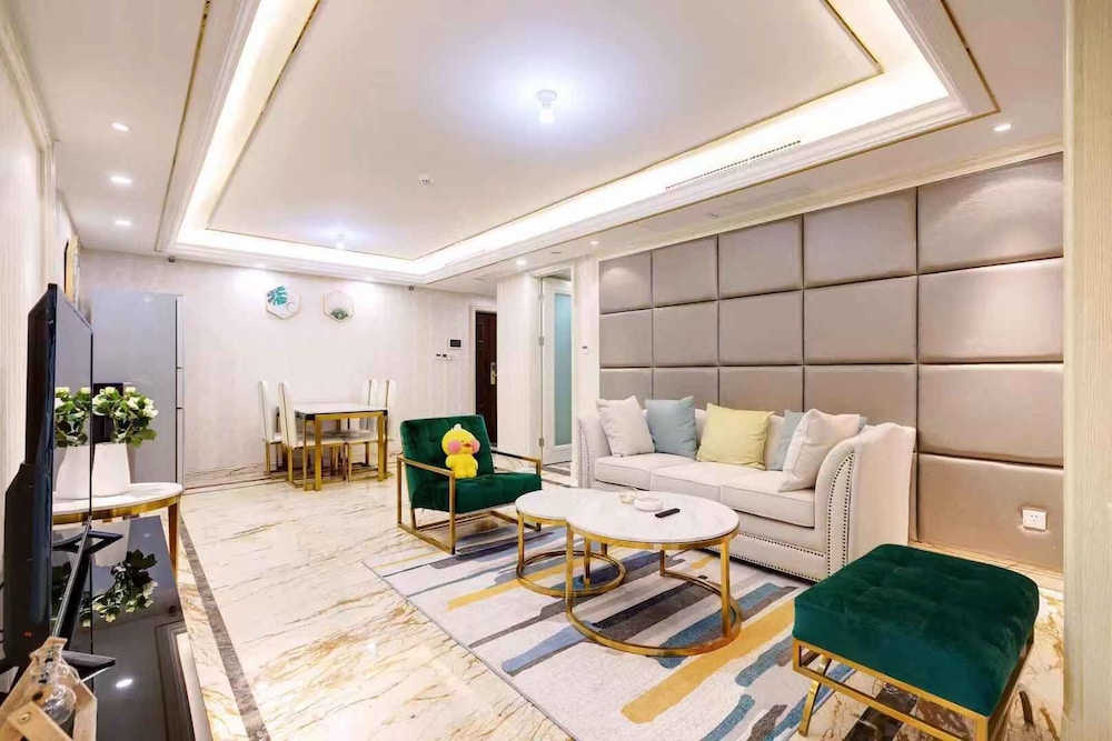 Li's Apartment - Temple of Earth