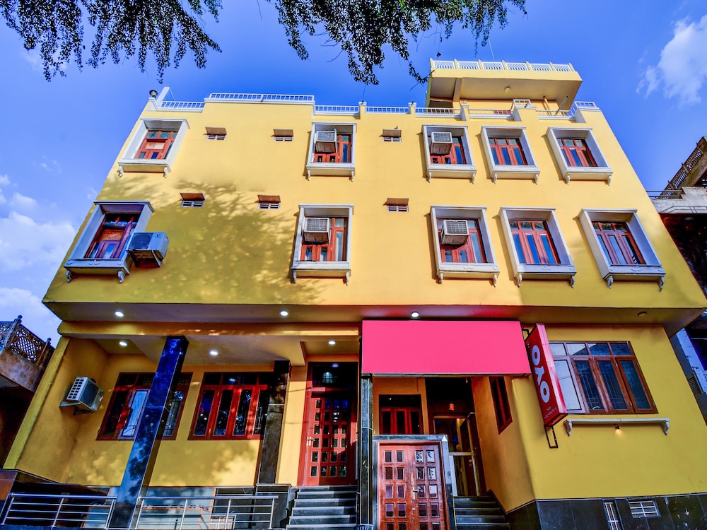 OYO 22110 Hotel Karni Palace