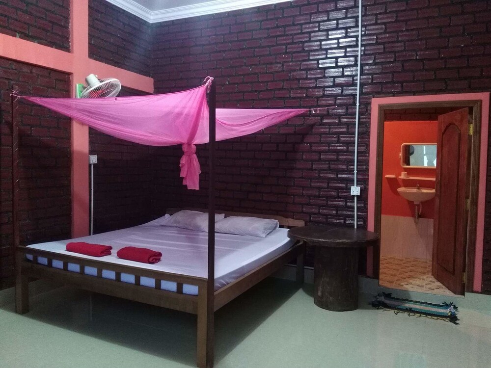 Family House Homestay