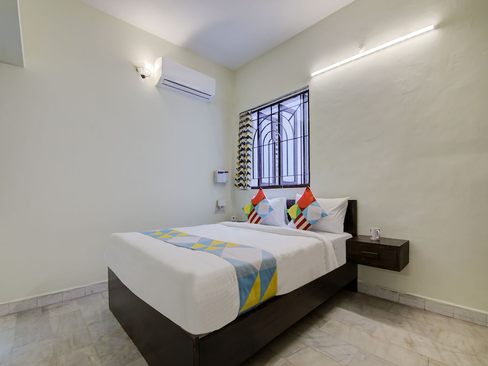 OYO 15221 Home Elegant 2BHK Near Anna Nagar