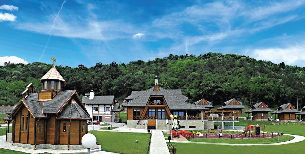 ETHNO HOTEL VRDNICKA KULA