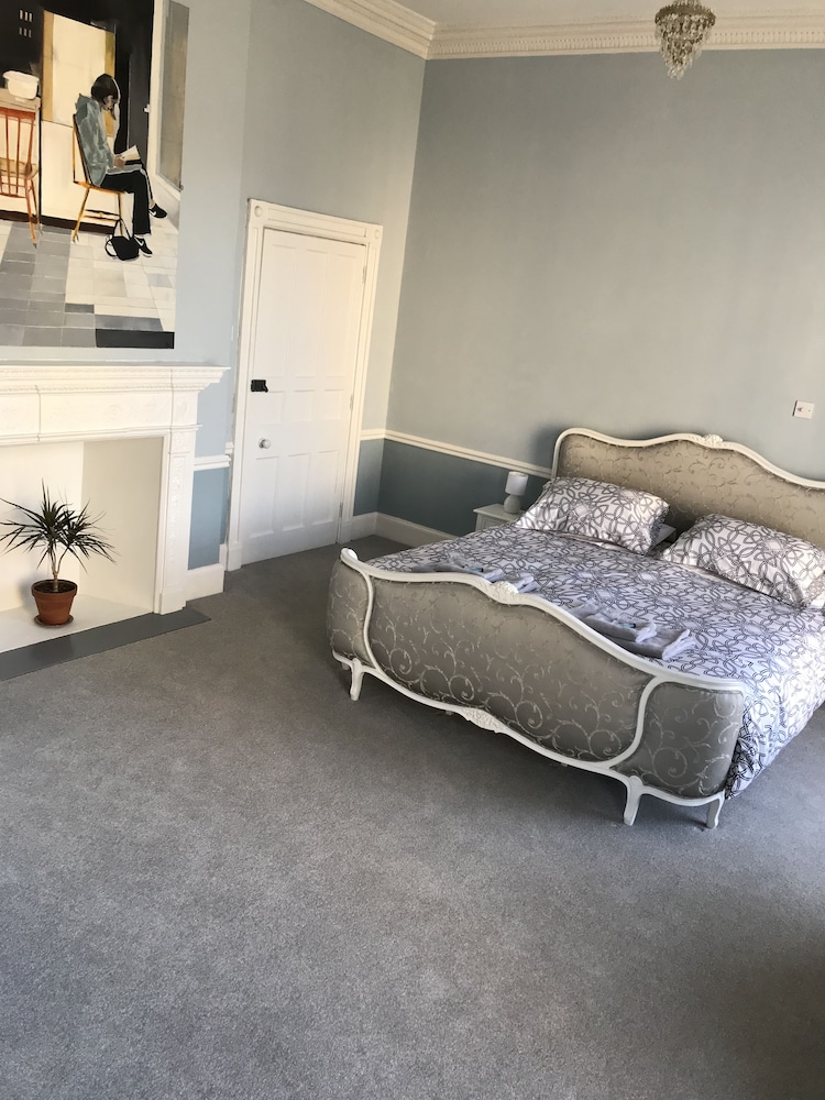 Regency Rooms