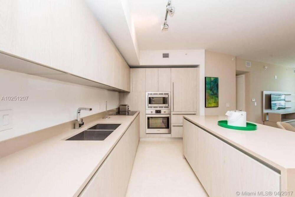 Great Ocean & Bay Views 1 Bed 1 Bath @ Hyde Resort