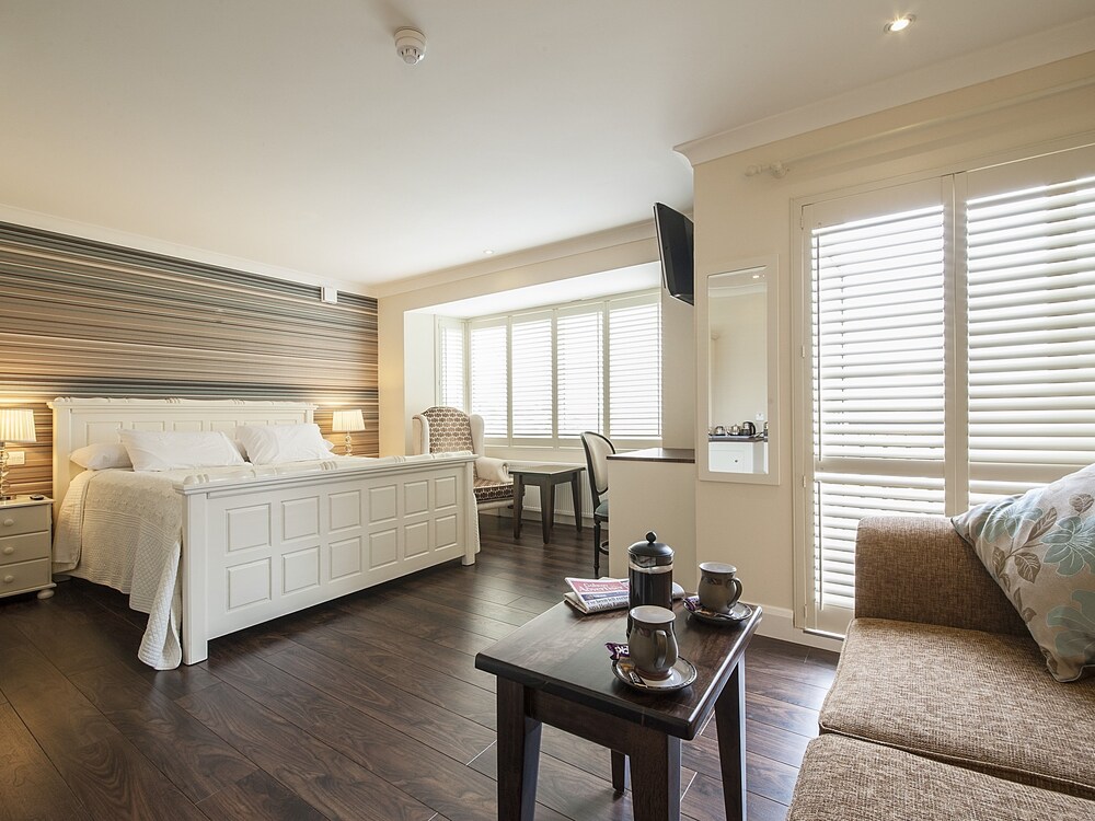 Sea Breeze Lodge B&B