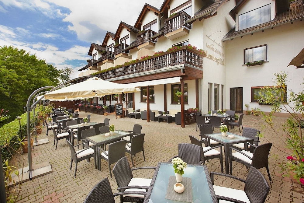 Landhotel & Waldgasthof Lembergblick