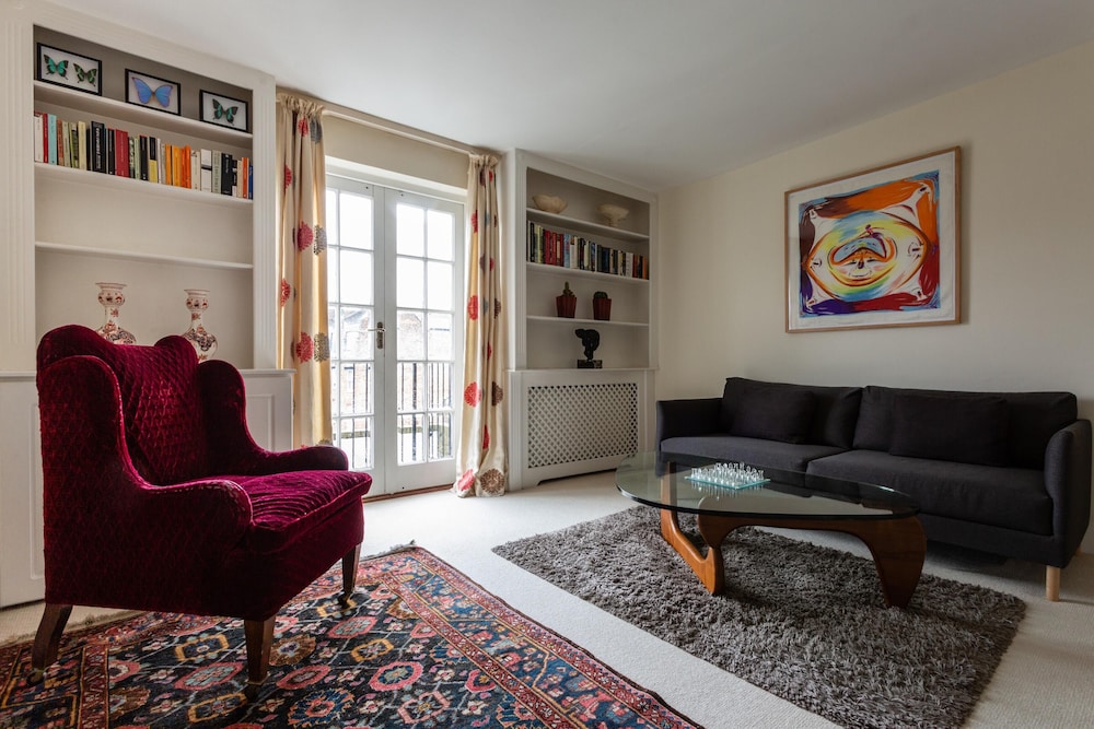 Holland Park Avenue Viii by Onefinestay