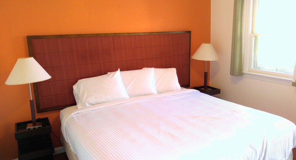 Executive Inn and Suites