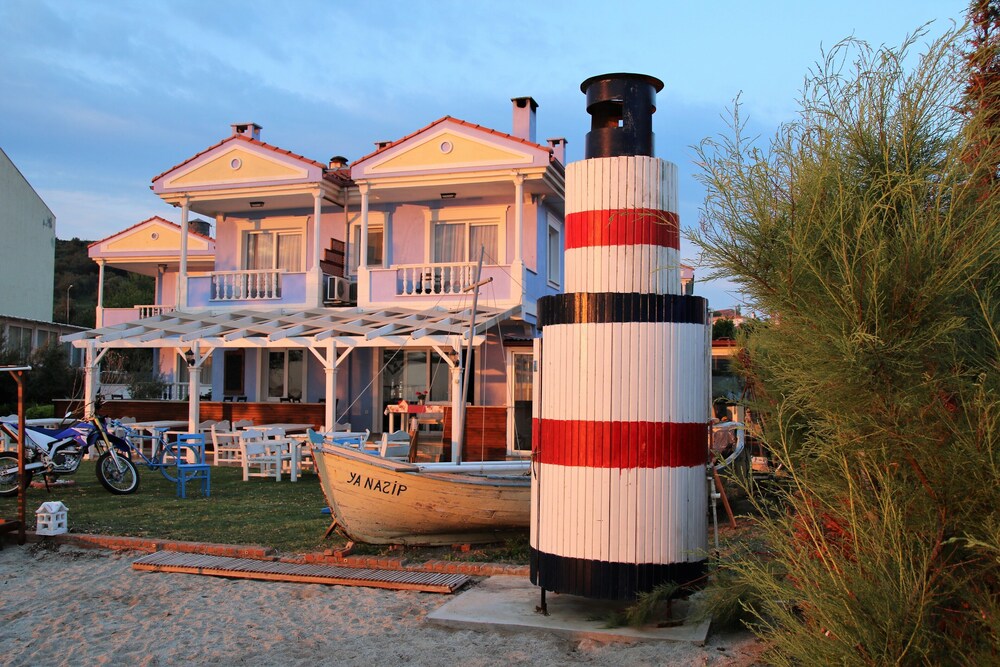 Cundavilla Suit Otel