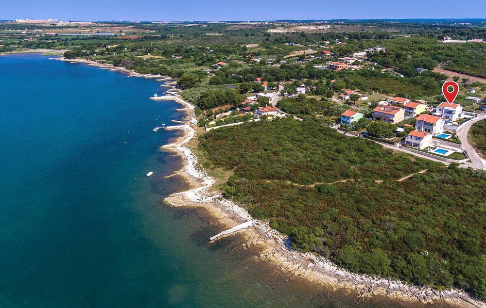 Nice Home in Pomer With Wifi and 3 Bedrooms