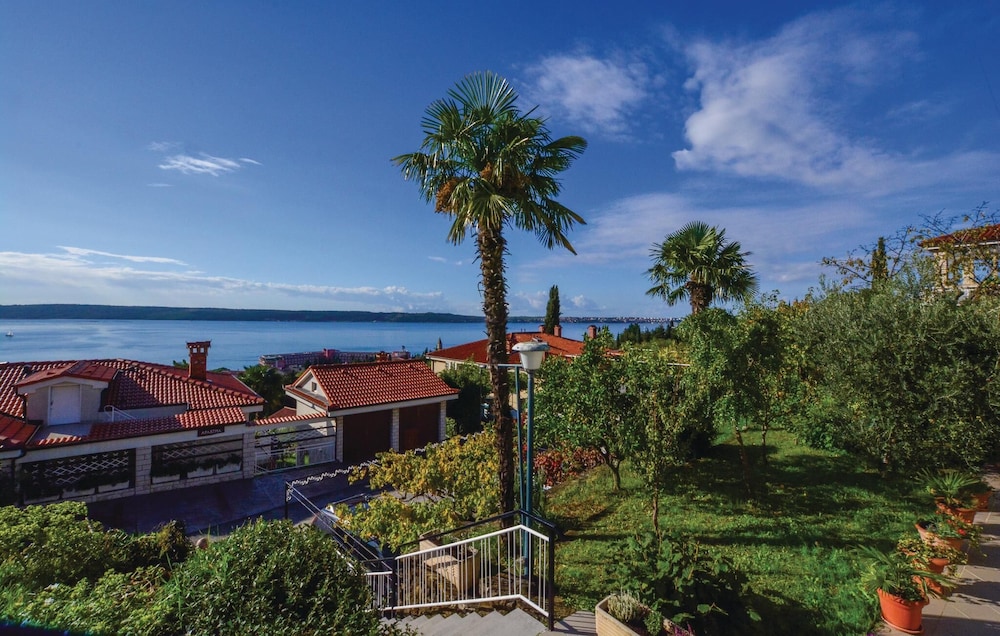 Stunning Home in Portoroz With Wifi and 1 Bedrooms