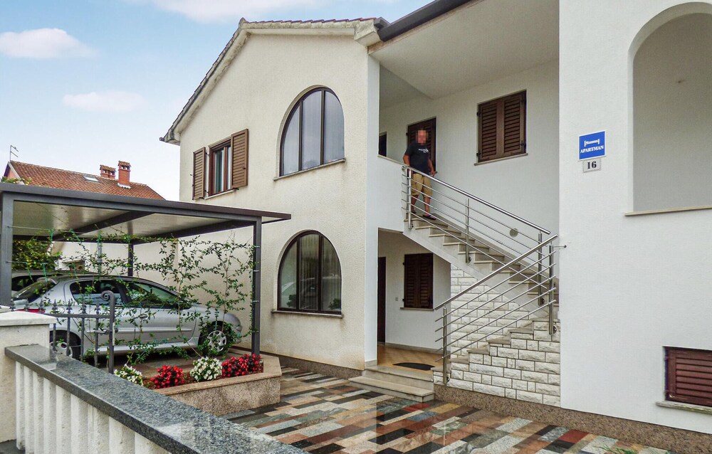Stunning Apartment in Novigrad With