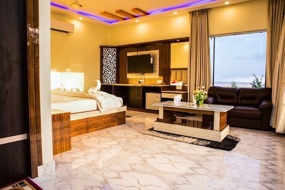 Dolphin Beach Resort