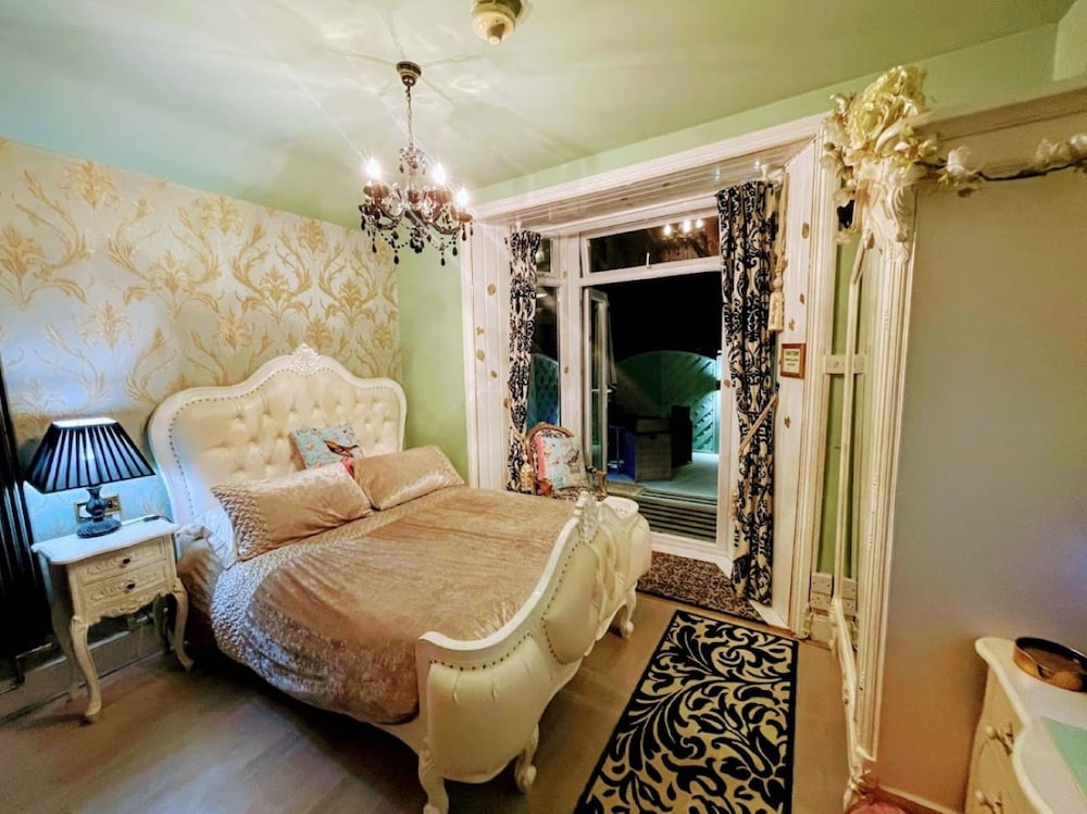 The Mirador Boutique Town House