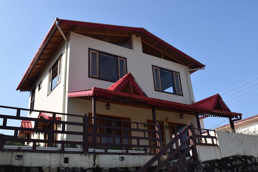 Red Roof Cottages