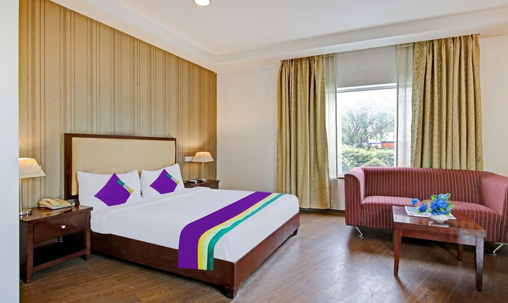 Treebo Tryst Hotel Corus