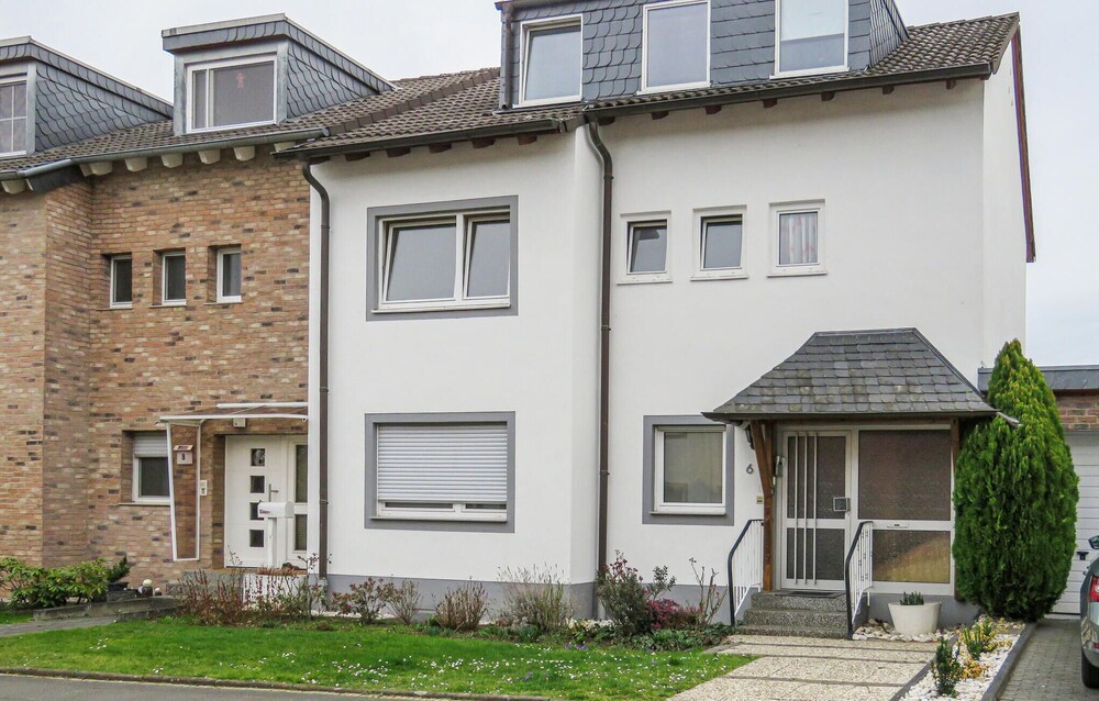 Awesome Apartment in Bonn With 1 Bedrooms and Wifi