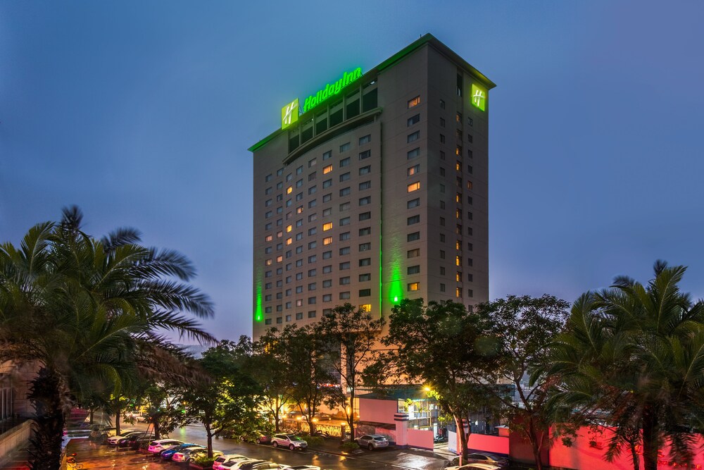 Holiday Inn Zhongshan Downtown, an IHG Hotel