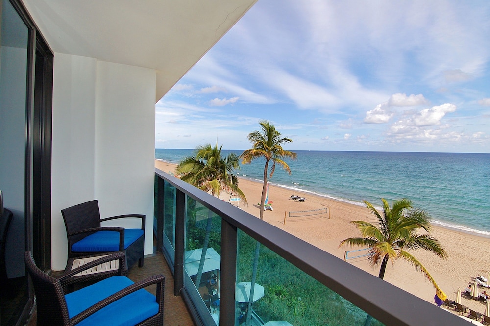 Tideline Palm Beach Ocean Resort and Spa