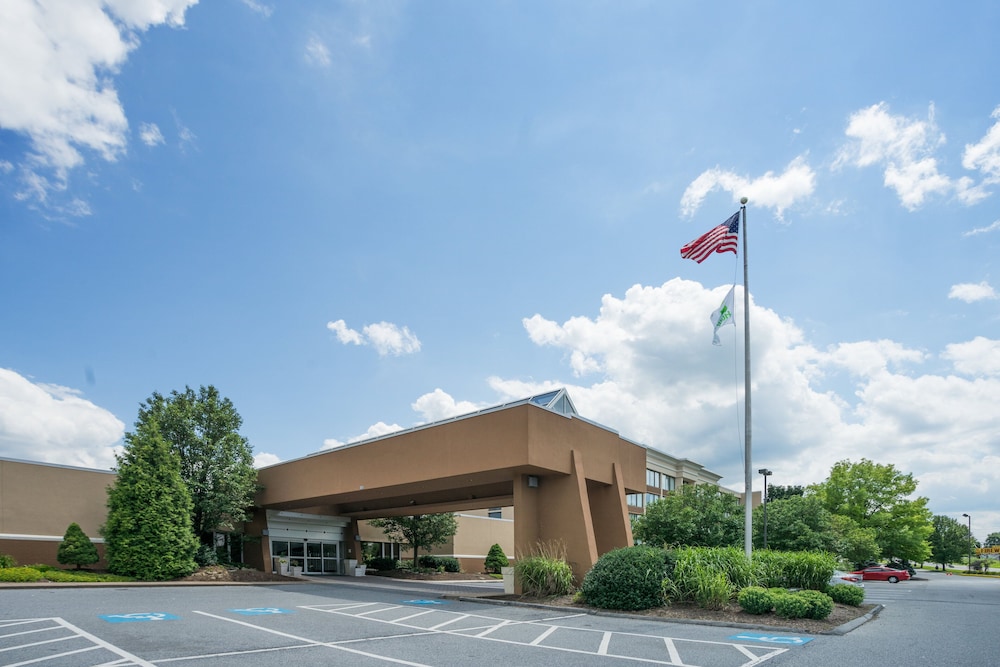 Holiday Inn Harrisburg - Hershey Area, I-81, an IHG Hotel