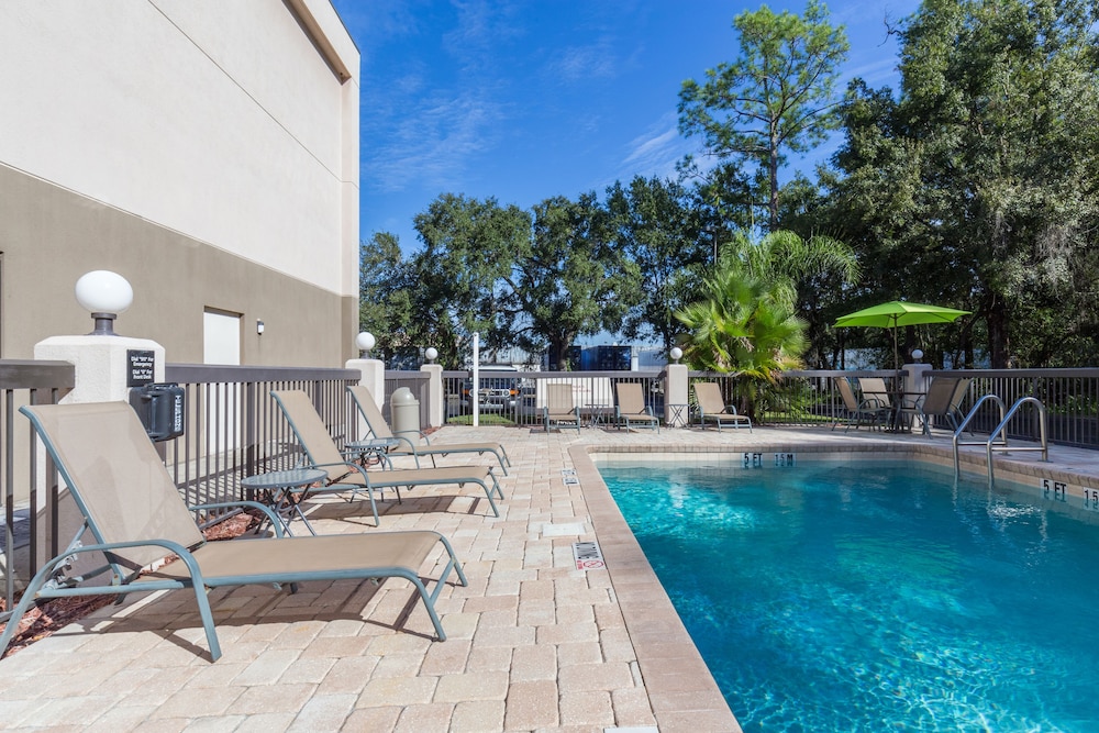 Brandon Center Hotel