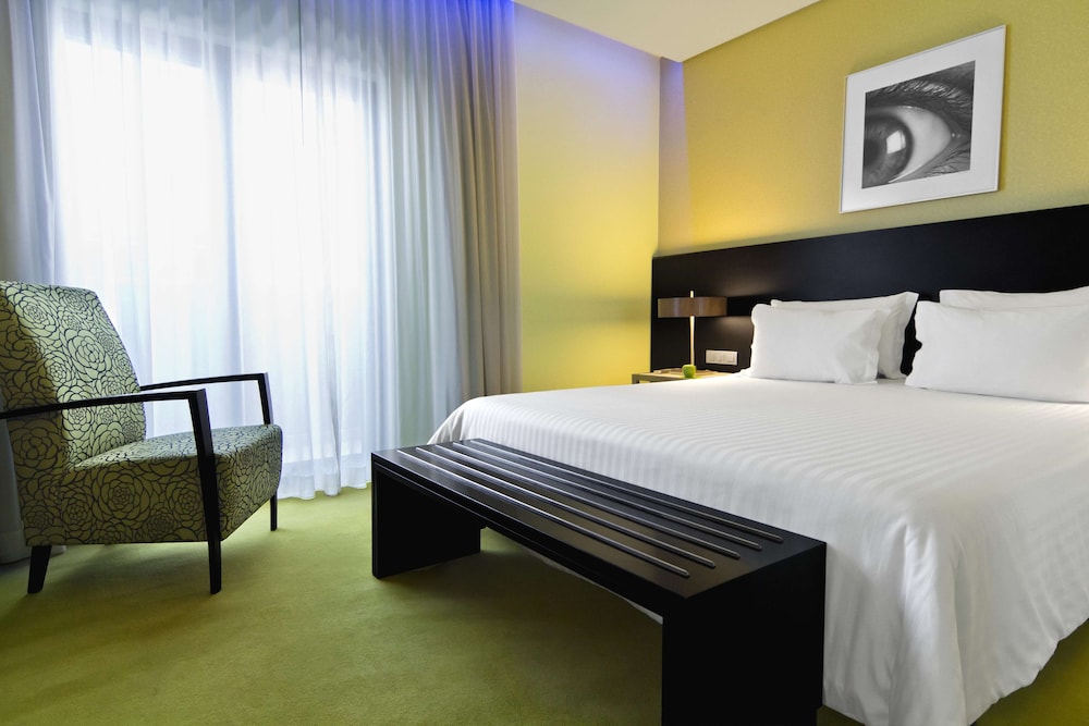 SANA Capitol Hotel